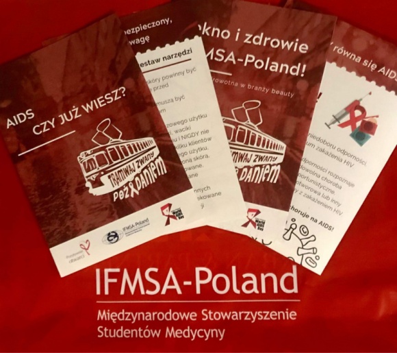 Edukacja HIV w salonie piękności, urzędzie i szkole jazdy